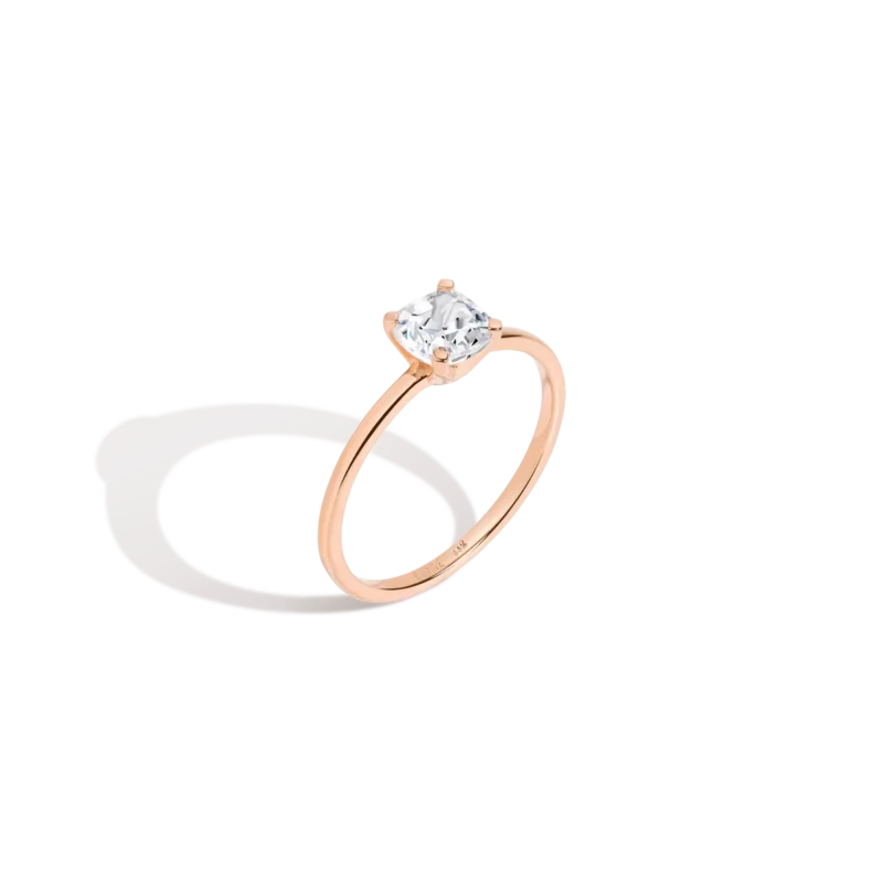 Elegant Cushion-Cut Solitaire Diamond Ring - Minimalist Statement Piece
